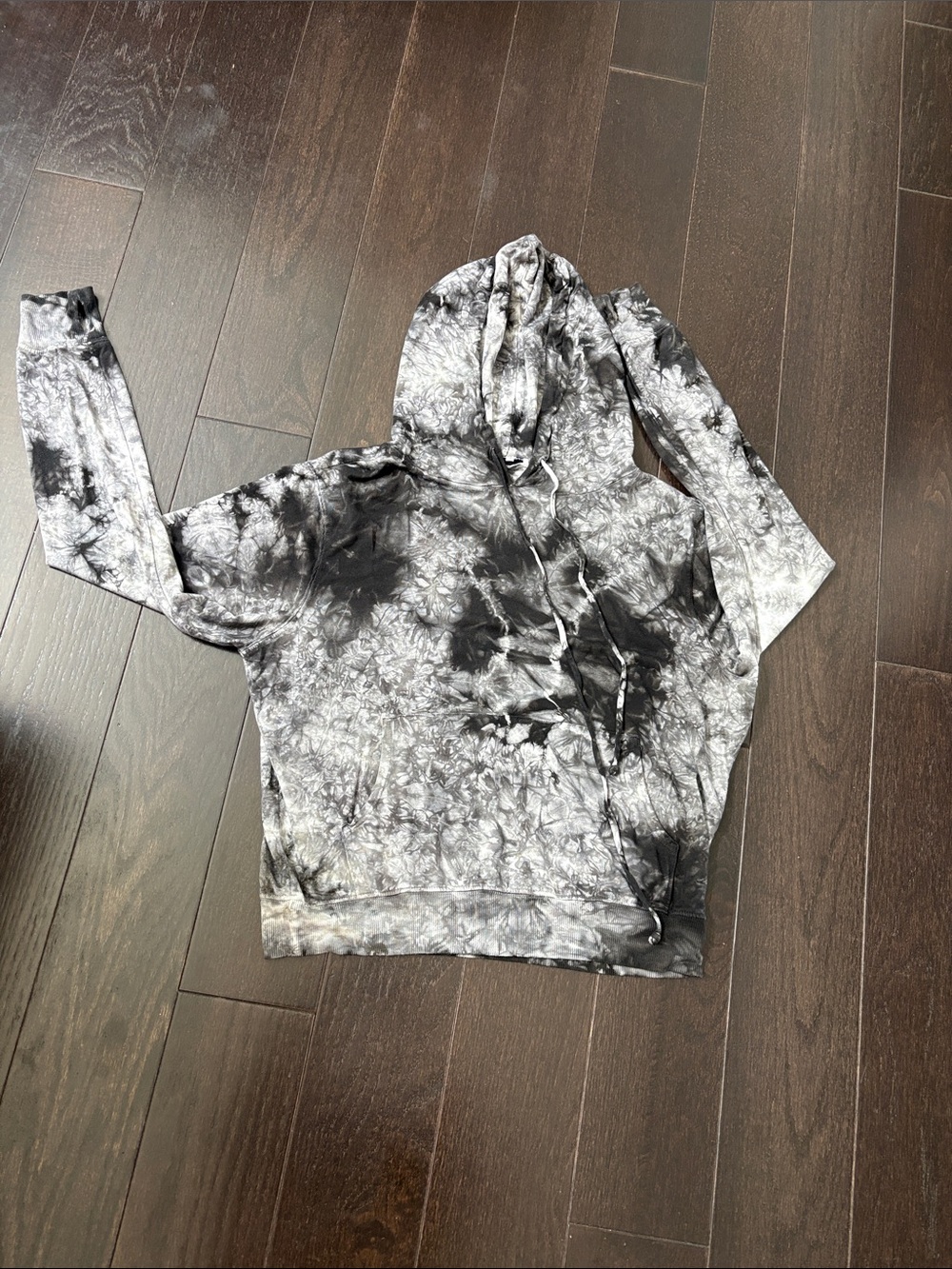Michelle Jonas Black and White Tie-Dye Pullover Hoodie